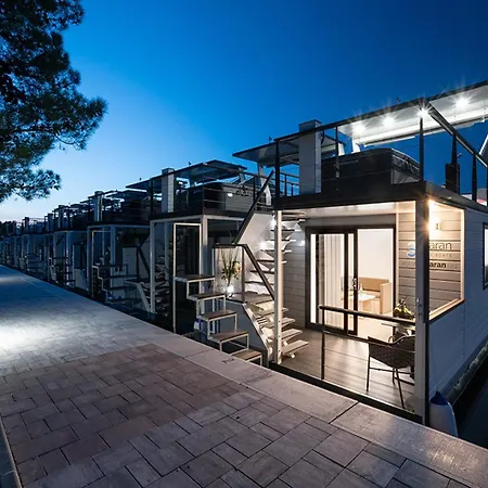 Botel Dreamy Houseboat By The Sea With Terrace And Hot Tub *