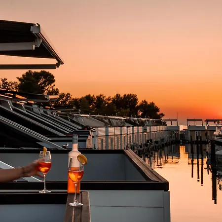Dreamy Houseboat By The Sea With Terrace And Hot Tub Botel Portoroz